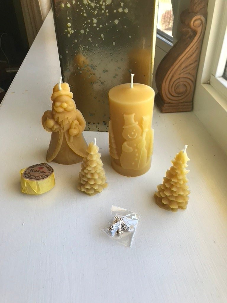 CHRISTMAS BEESWAX CANDLE Gift Set | 100% All Natural Bees Wax Pillar Set Snowman | Winter | Christmas | Santa Claus | Saint Nick | Snow Man - Bees Light Candles