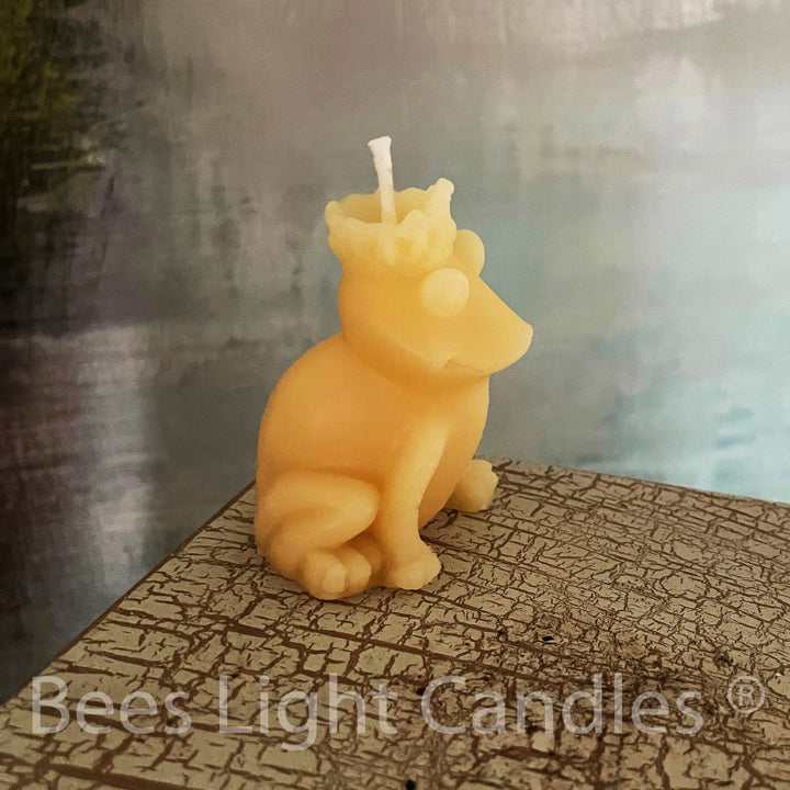 Frog Prince Beeswax Candle | 100% All Natural Bees Wax Candles | Toad King | Kermit | Frogger | Handmade in USA | Pond Creature | Lake Water - Bees Light Candles