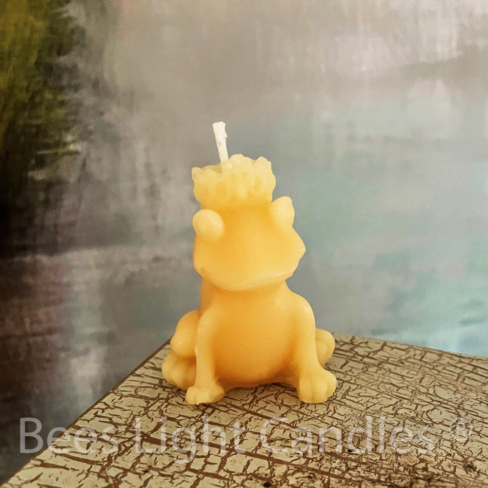 Frog Prince Beeswax Candle | 100% All Natural Bees Wax Candles | Toad King | Kermit | Frogger | Handmade in USA | Pond Creature | Lake Water - Bees Light Candles