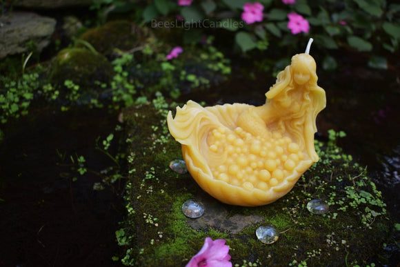 Mermaid Shell BEESWAX CANDLE | Pearls in Seashell | Ariel | My Little Mermaid | Beach | Ocean | Sea | Disney Princess | Aquarium | Aquatic - Bees Light Candles