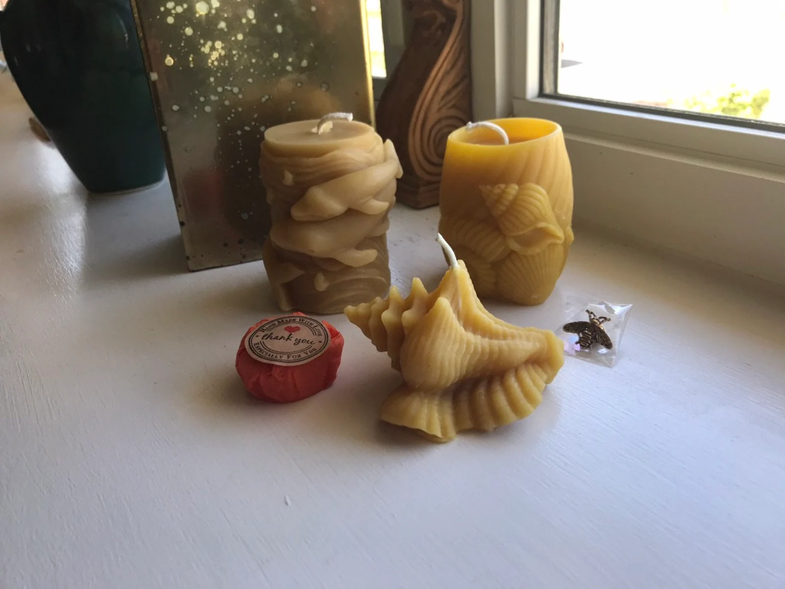 Beach Gift Box – Bees Light Candles